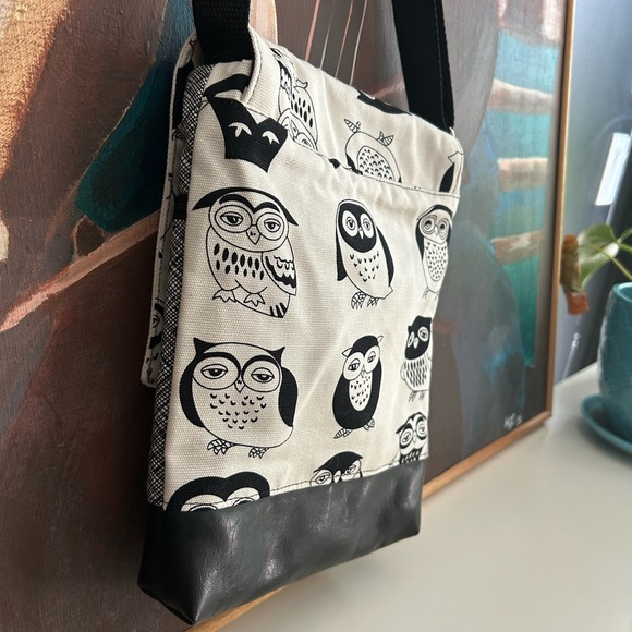 Y2K Owl Pattern Crossbody Bag - Black and White 10.5"x8.5" - Picture 10 of 16